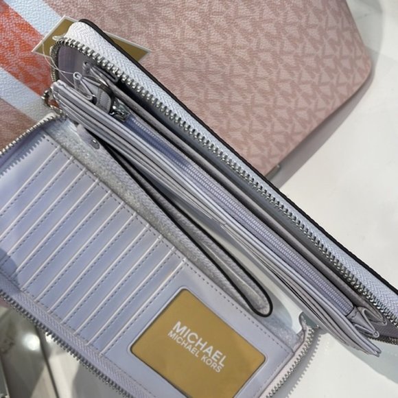 Michael Kors Jet Set Travel Large Travel Continental Wallet Leather Wristlet - Picture 7 of 16